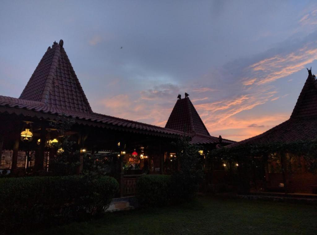 Joglo Ayem Tentrem Prambanan Exterior foto